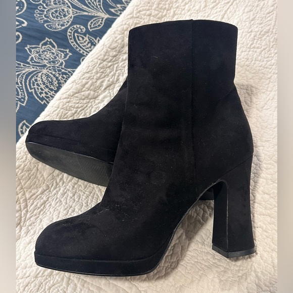 Source Unknown Shoes - BLACK SWEDE BOOTIES - SIZE 9.5